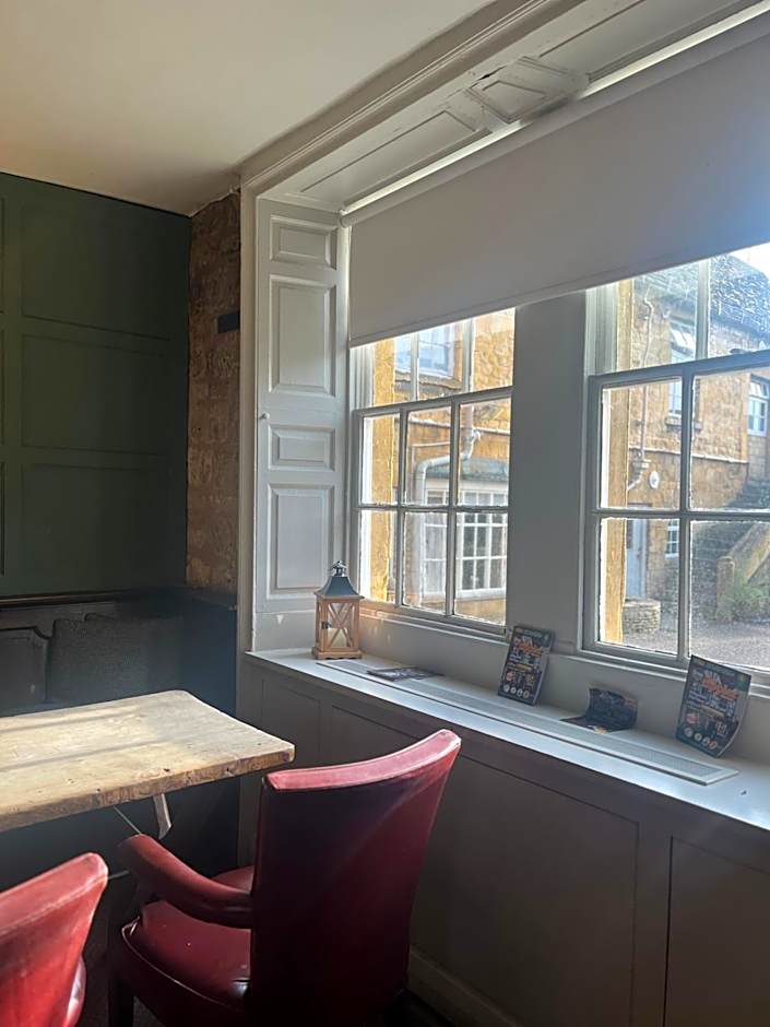 Noel Arms - "A Bespoke Hotel"