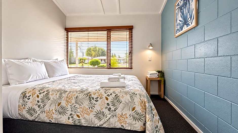 Maple Lodge Motel