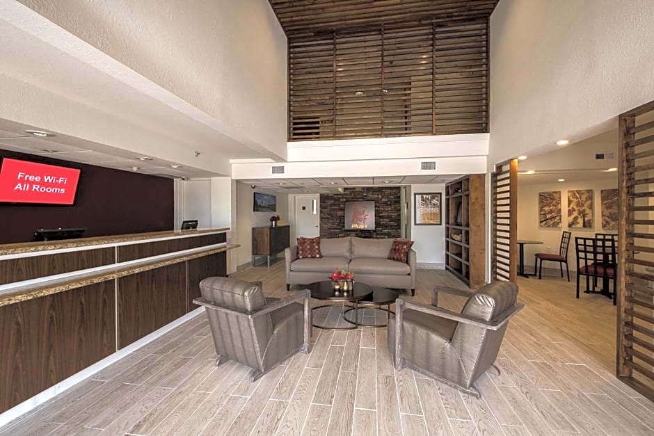 Red Roof Inn PLUS+ Houston - Energy Corridor