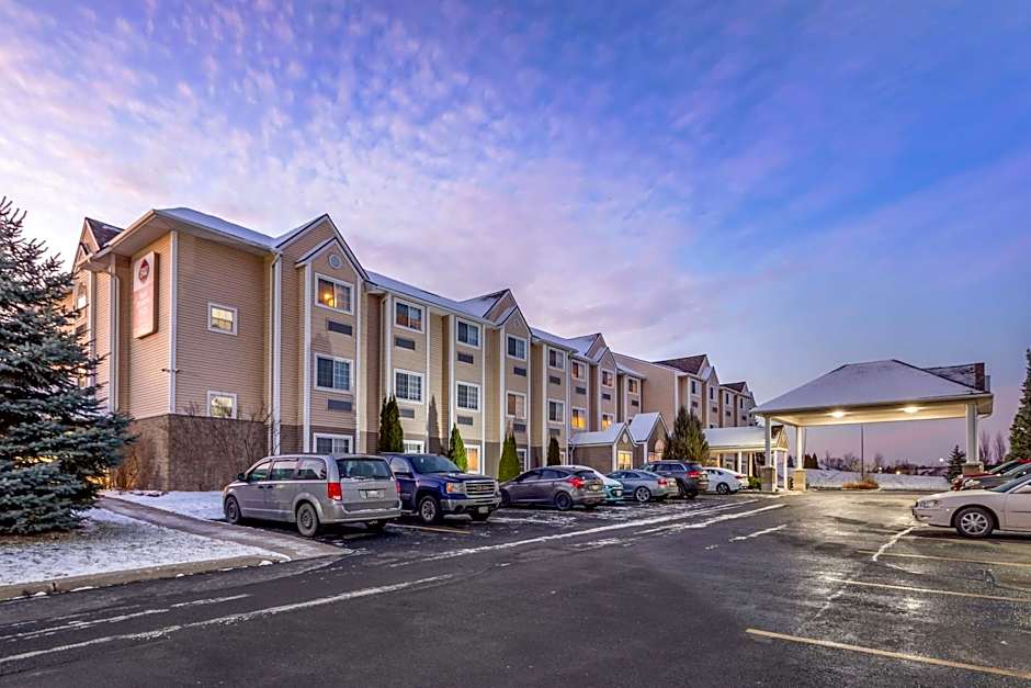 Best Western Plus Woodstock Inn & Suites