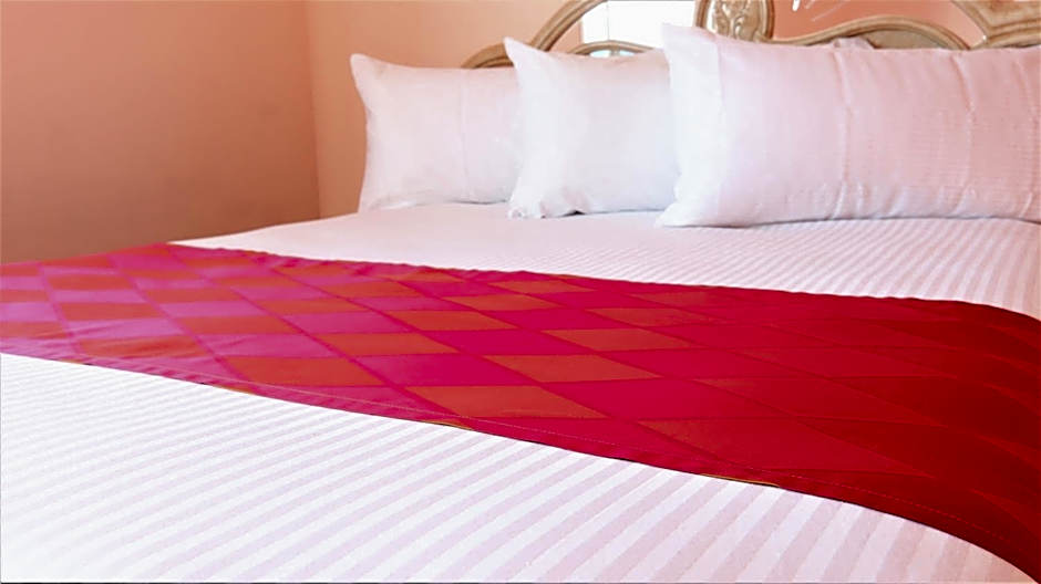 Crystal Star Inn Edmonton Airport with free shuttle to and from Airport