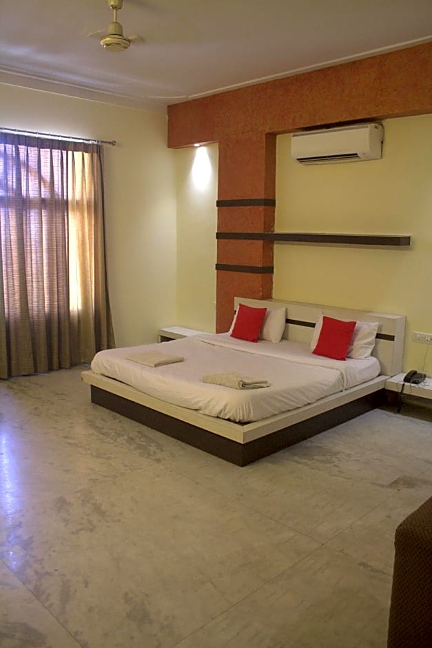 Hotel Jai Mahal - A Unit of Sada Shiv