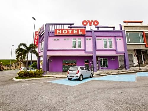 OYO 89677 Sunflower Hotel