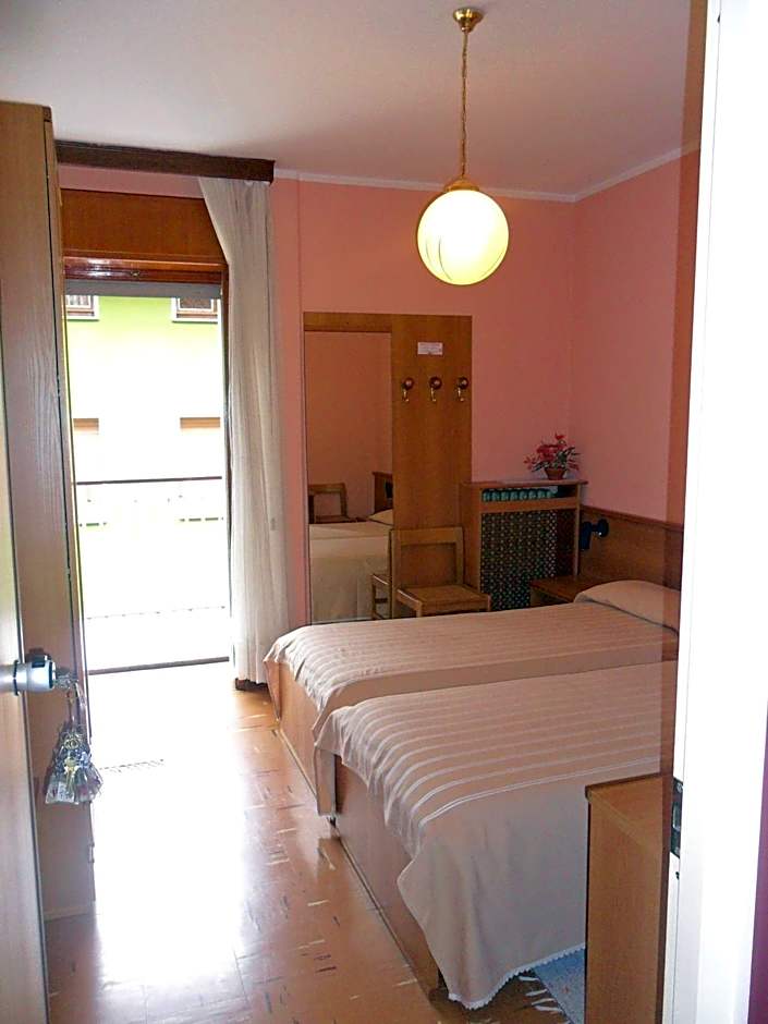 Albergo Motel Dosdè B&B