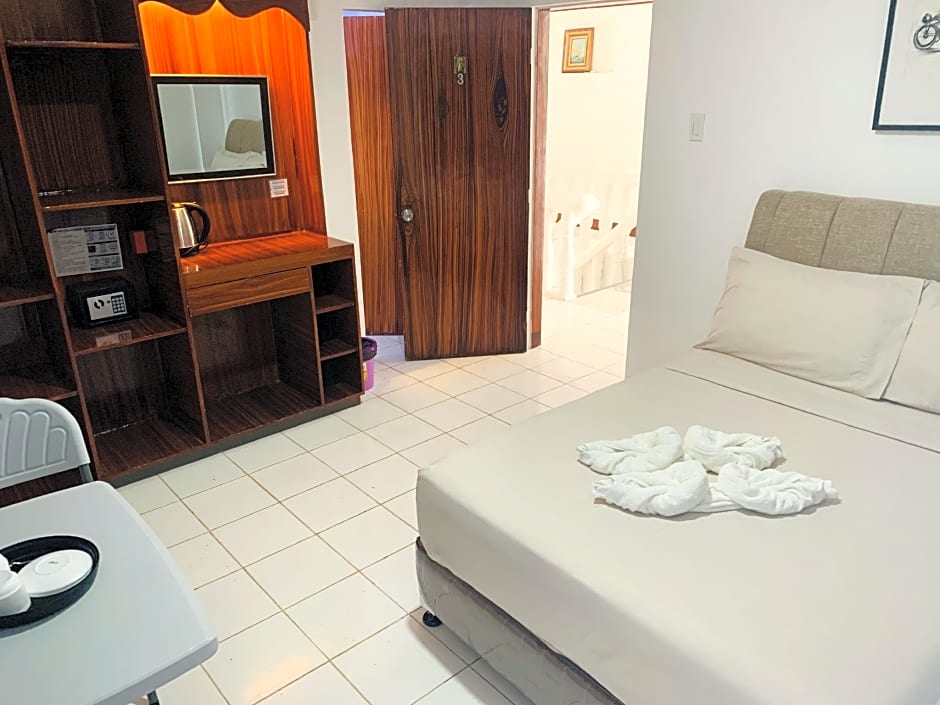 The Victorian by Stevrena Accommodations