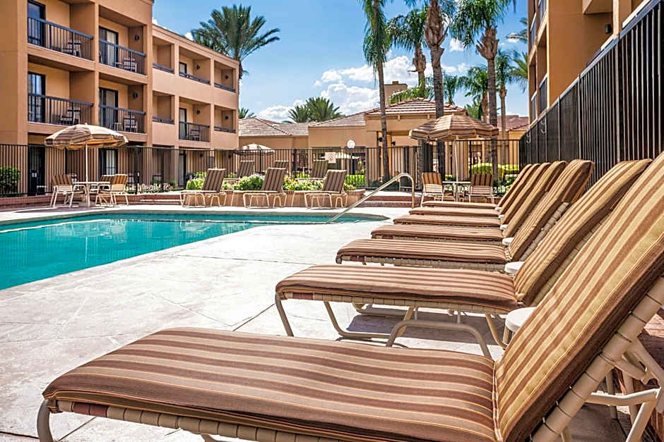 Courtyard by Marriott Tucson Airport