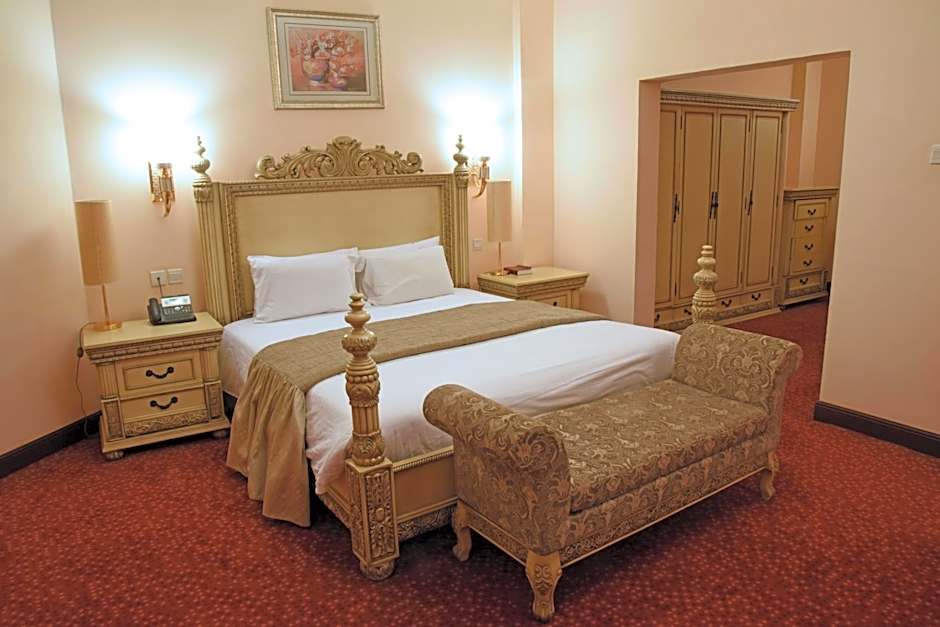 Imperial Royale Hotel