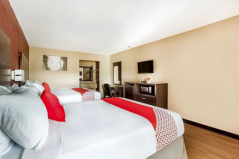 Photo 1 of 10 of 1 King Bed