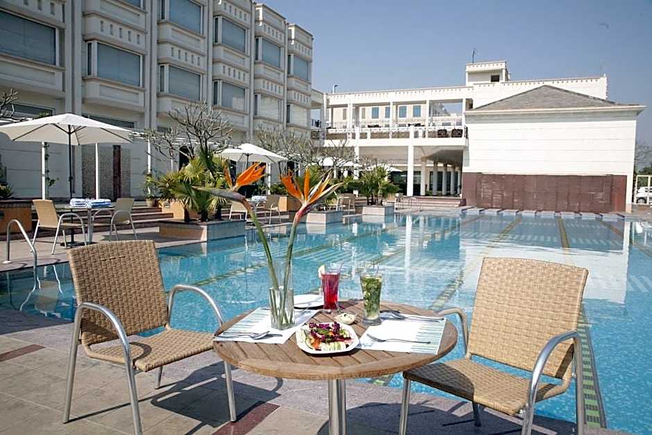 Treehouse Hotel Club & Spa, Bhiwadi