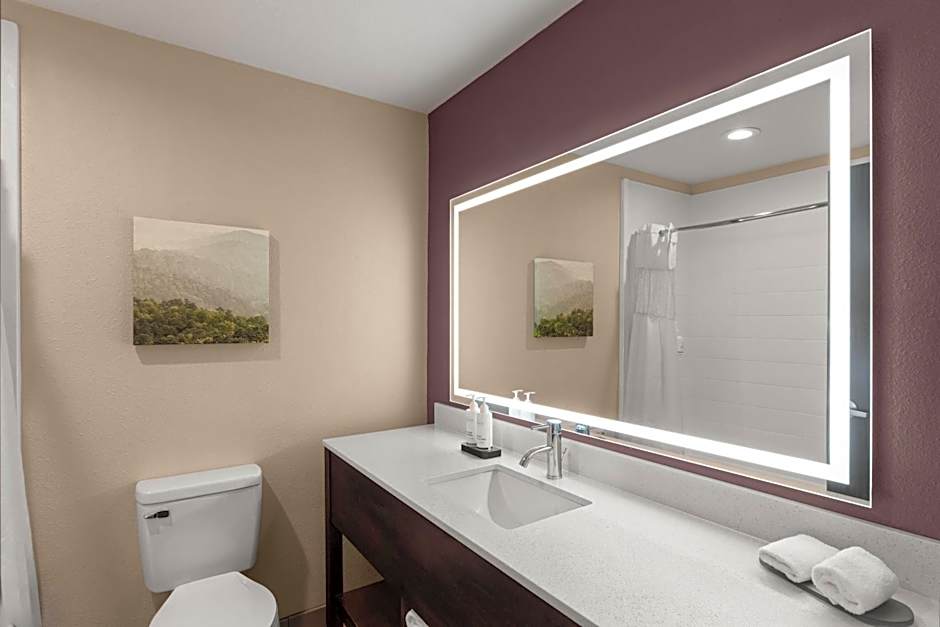La Quinta Inn & Suites by Wyndham Fayetteville