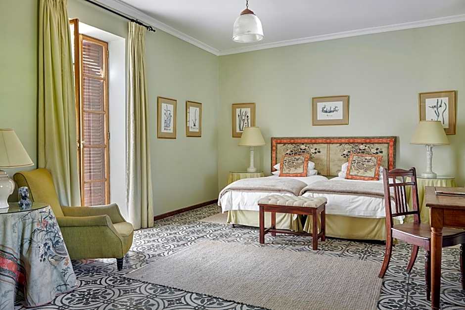 Lord Milner Hotel