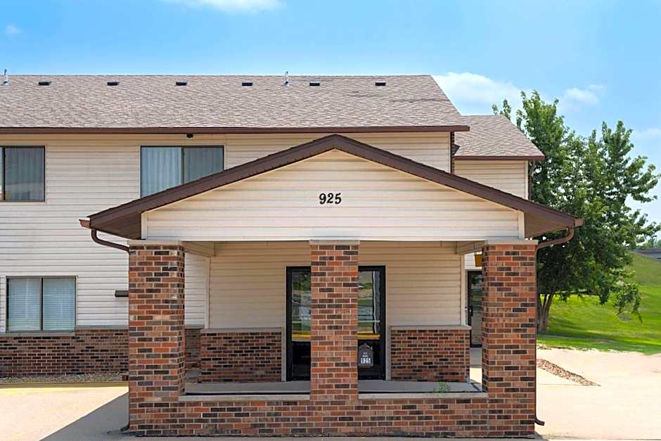 Super 8 by Wyndham Dyersville