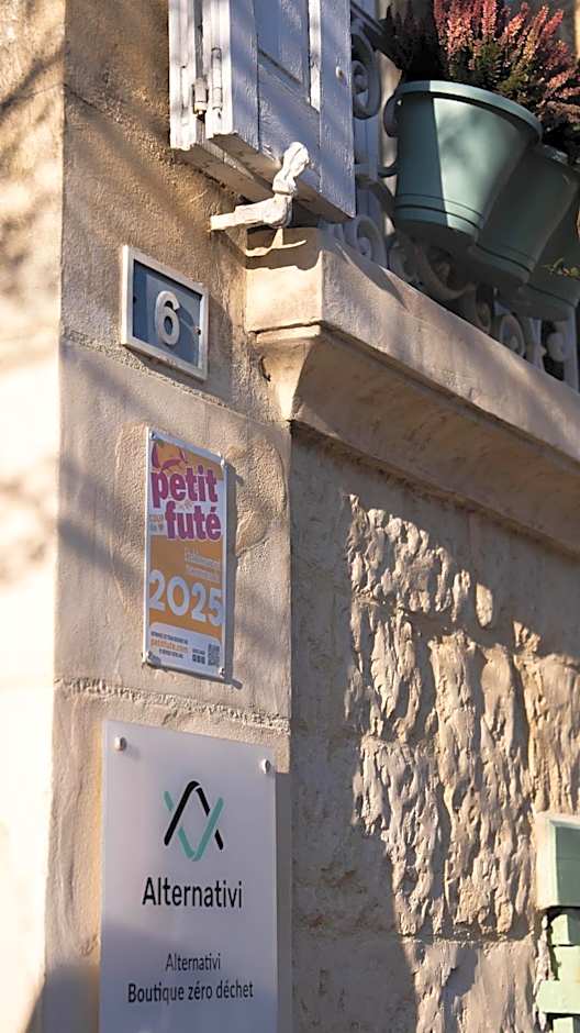 Chambres au coeur du quartier historique - Maison Alternativi