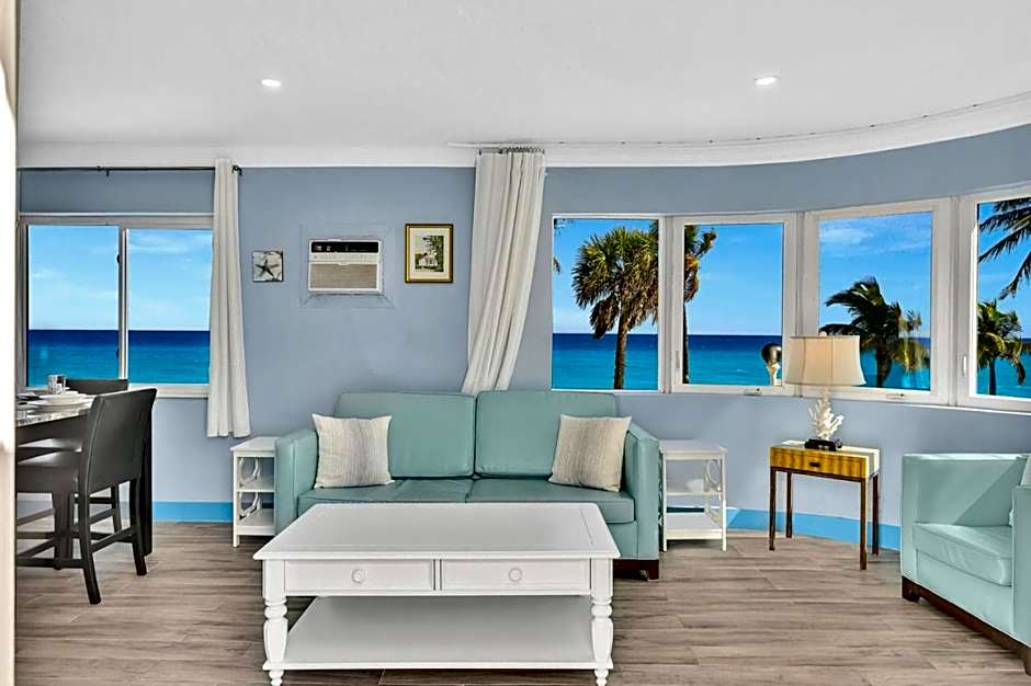 Walkabout 8 Tower Suite with Panoramic Ocean Views