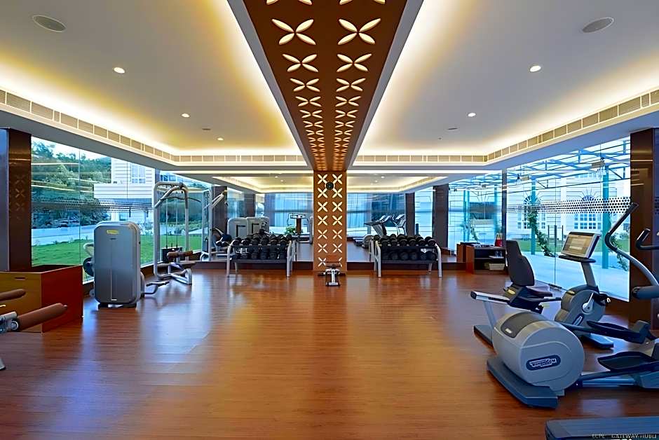 Hotel Naveen Lakeside
