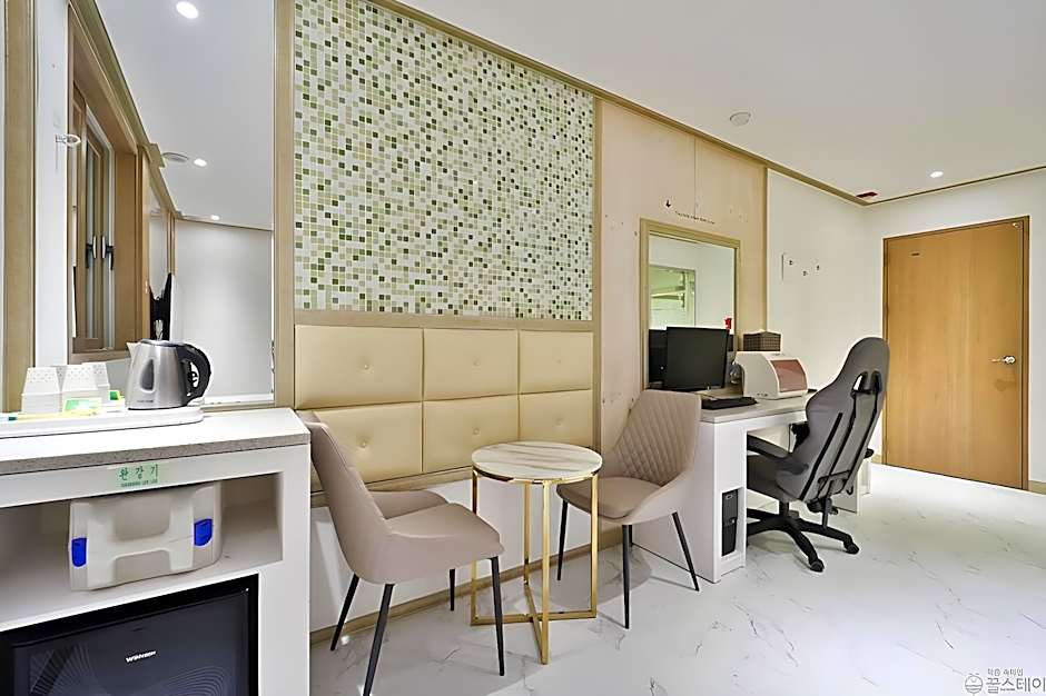 Time Hotel