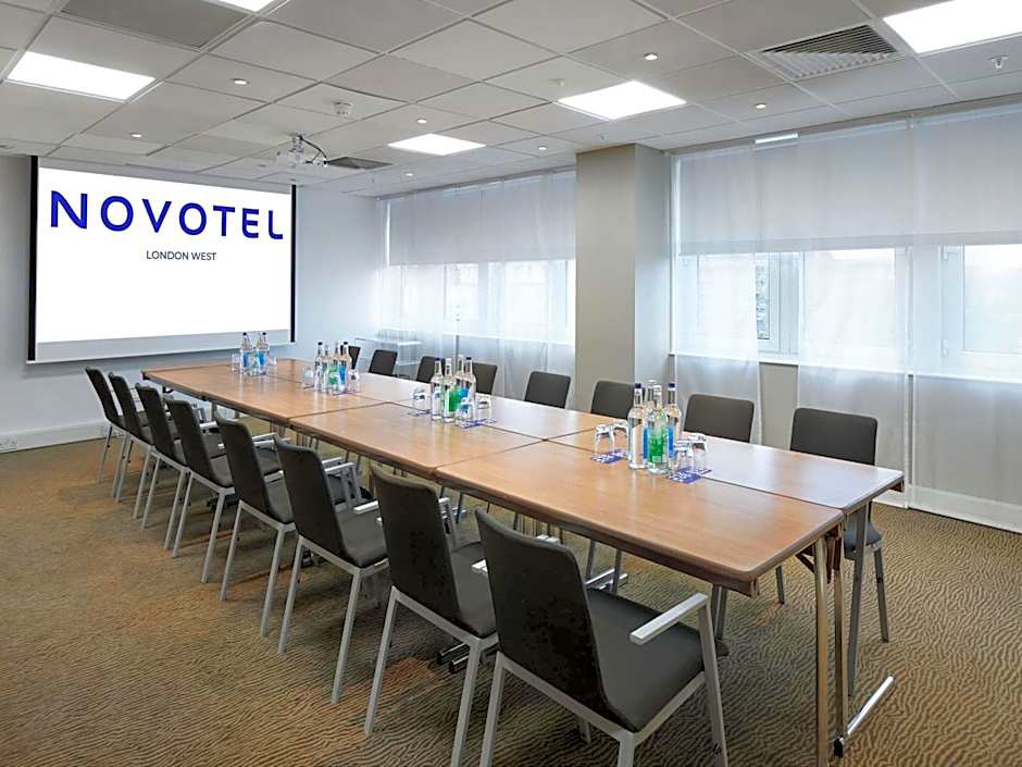 Novotel London West