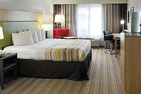 King Suite with Living Room - Non Smoking