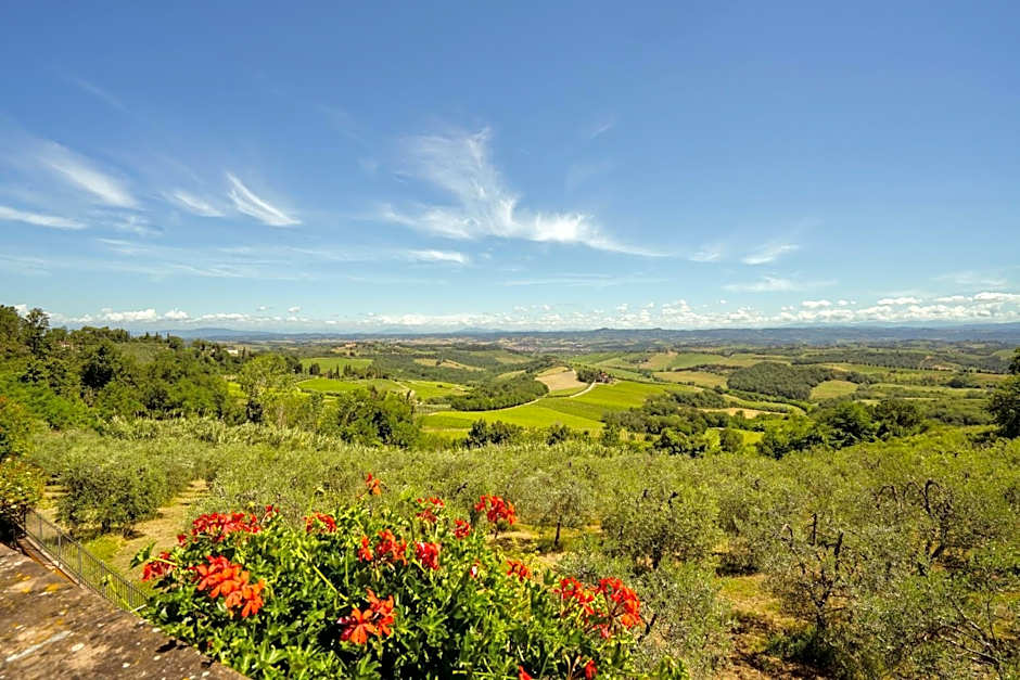 ISA-Holiday-Home with swimming-pool in San Gimignano, apartments with air conditioning and private outdoor area