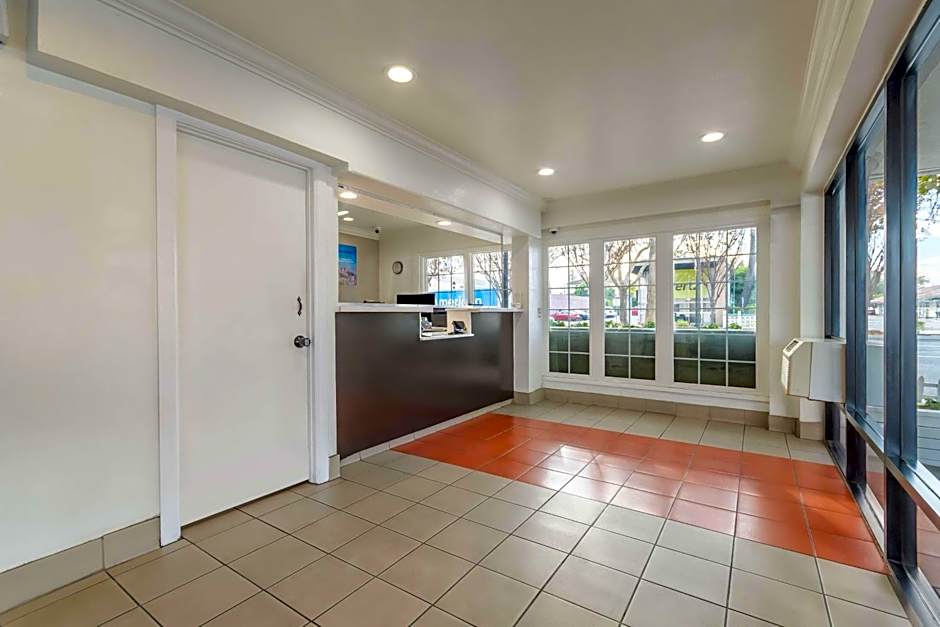 Motel 6-San Jose, CA - Convention Center