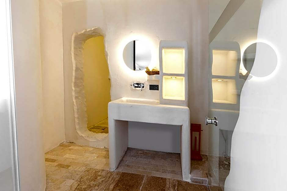 Gran Via Alsancak ( Boutique Hotel )