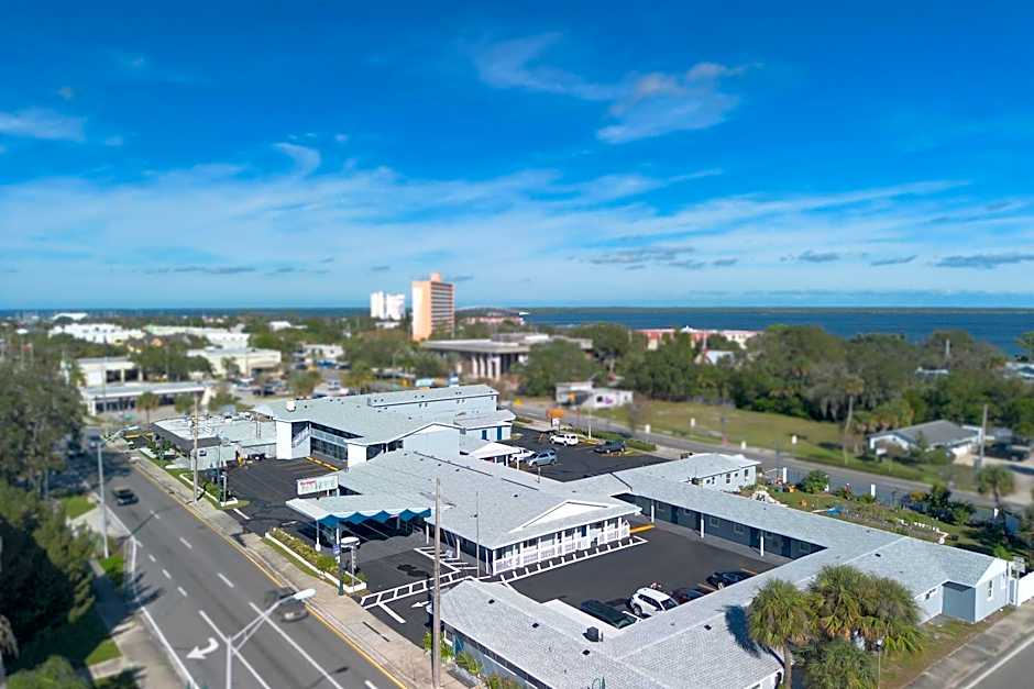 Sunrise Inn by OYO Titusville FL