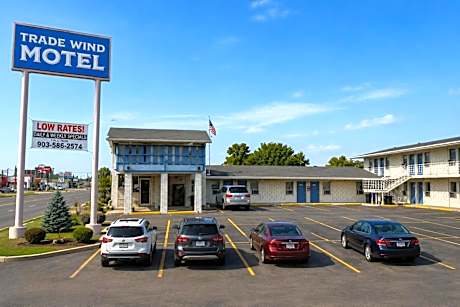 Trade Wind Motel Jacksonville TX US 69