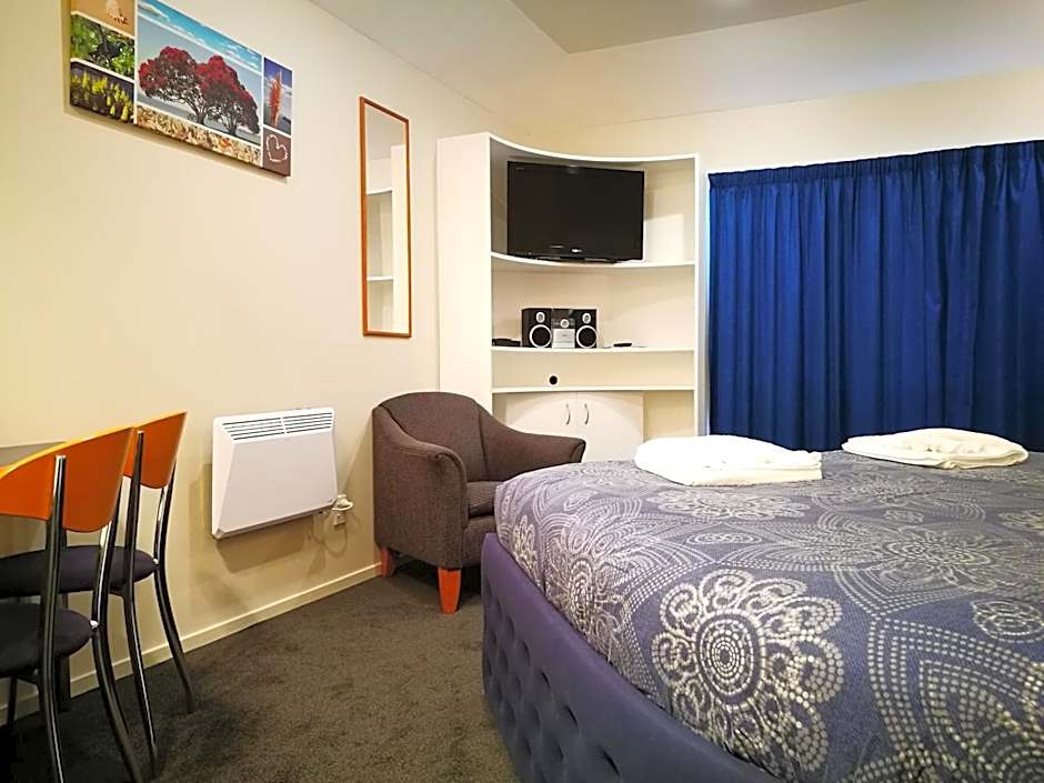 Airport Birches Motel