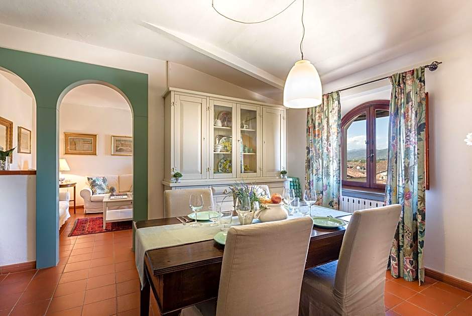 Casa Baino in Lucca With 2 Bedrooms and 1 Bathrooms