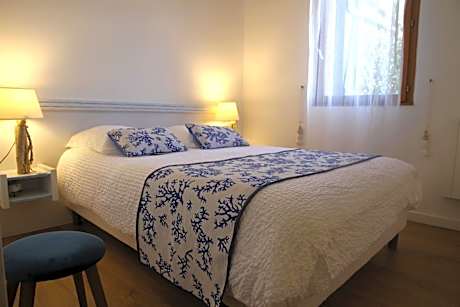 Standard One-Bedroom Apartment