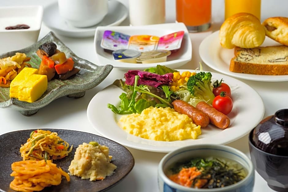 SureStay Plus Hotel by Best Western Shin-Osaka