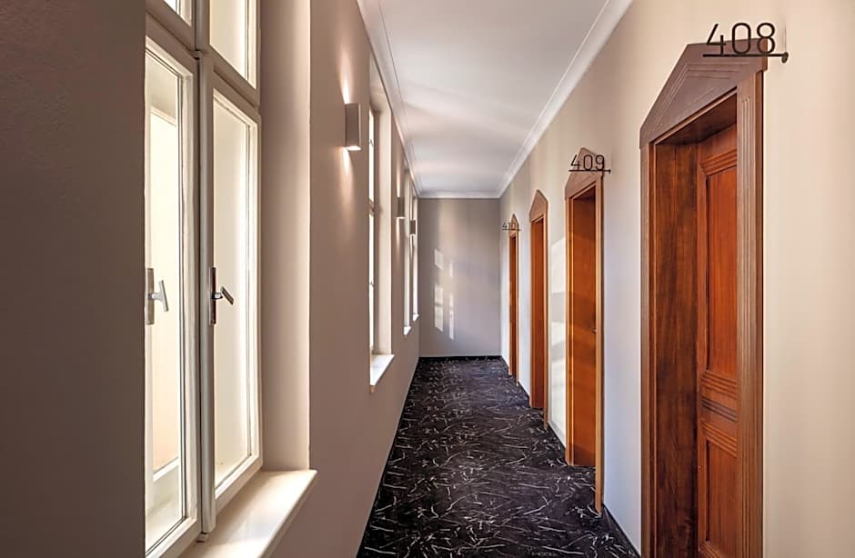 MOODs Charles Bridge