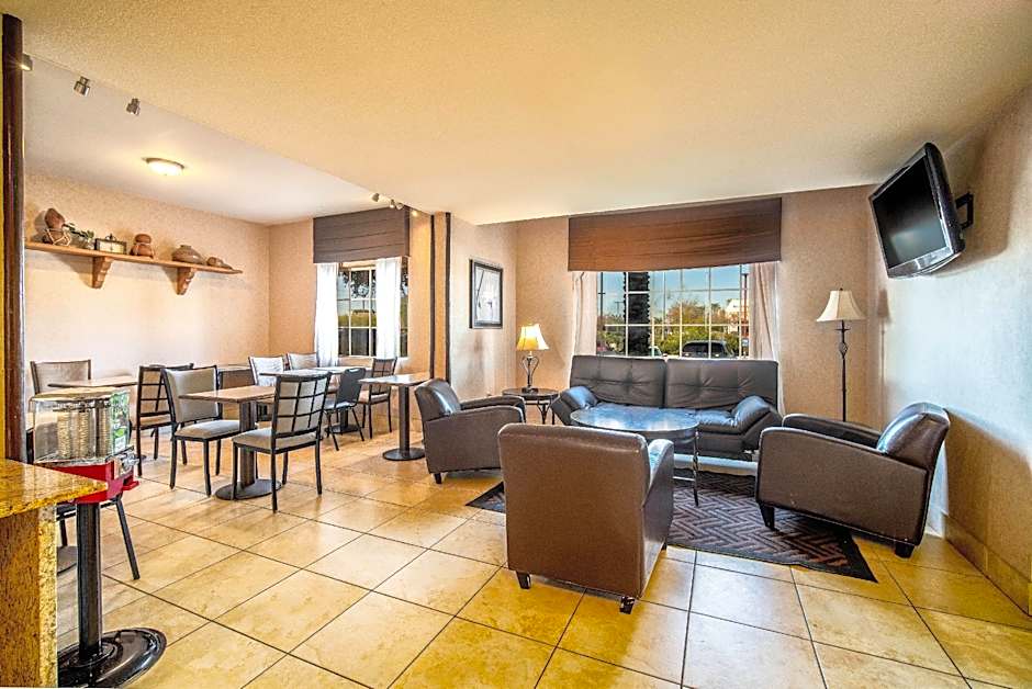 Baymont by Wyndham Chandler I-10
