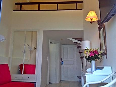 Suite - Split Level with Sea View