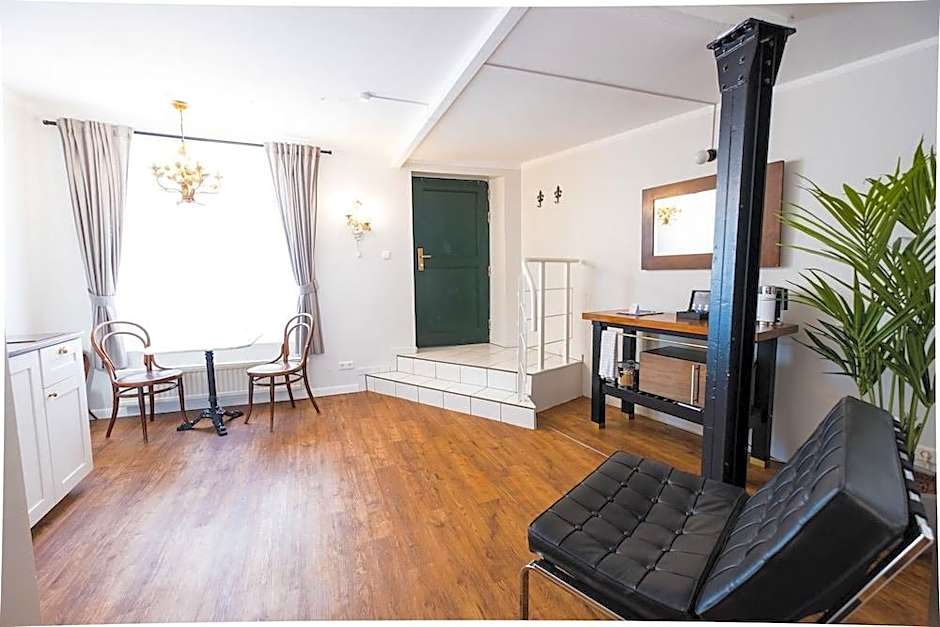 Boutique Charme Apartments 10