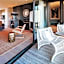Kinloch Manor & Villas