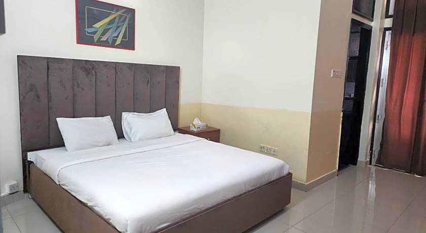 Qurum Beach Hotel