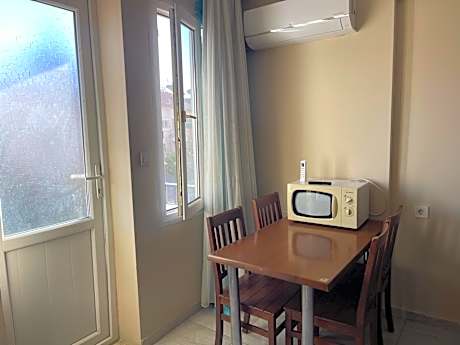 One-Bedroom Apartment (3 Adults)
