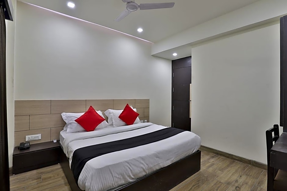 Hotel Grand Ambience