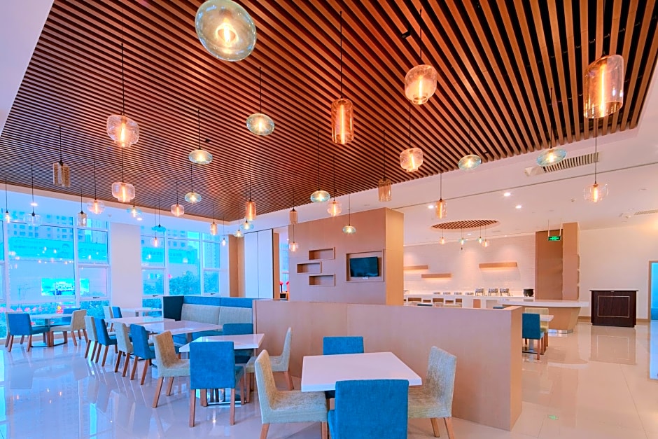 Holiday Inn Express Luoyang Yichuan By IHG