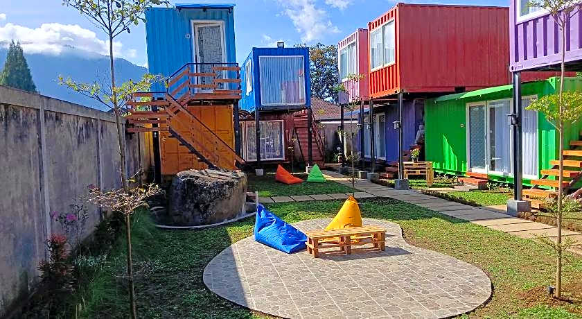 Container Smart Stay (CSS)