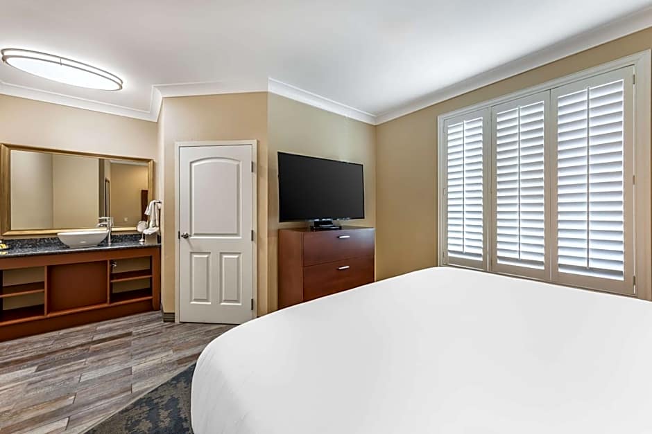 Best Western Plus Avita Suites