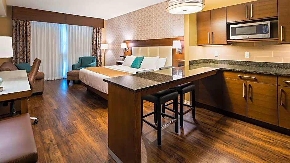 BW Plus St. John's Airport Hotel and Suites