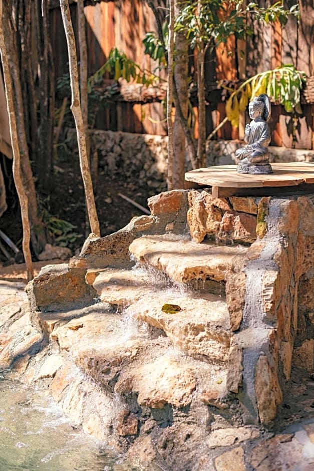 Nahouse Jungle Lodges
