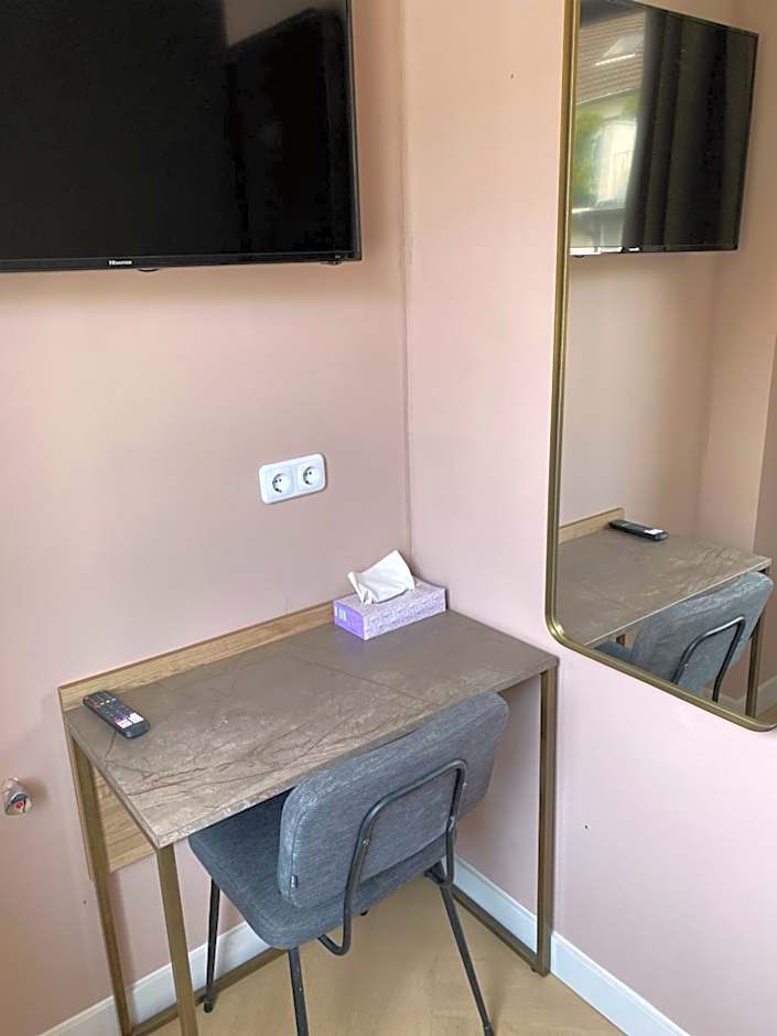 Hotel Petite Konigsallee SELF CHECK-IN