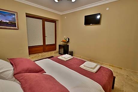 Queen Room with Balcony