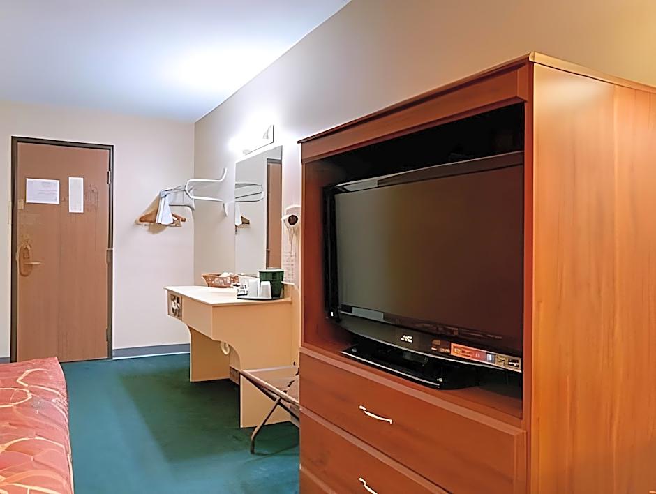 Americas Best Value Inn St. Louis South