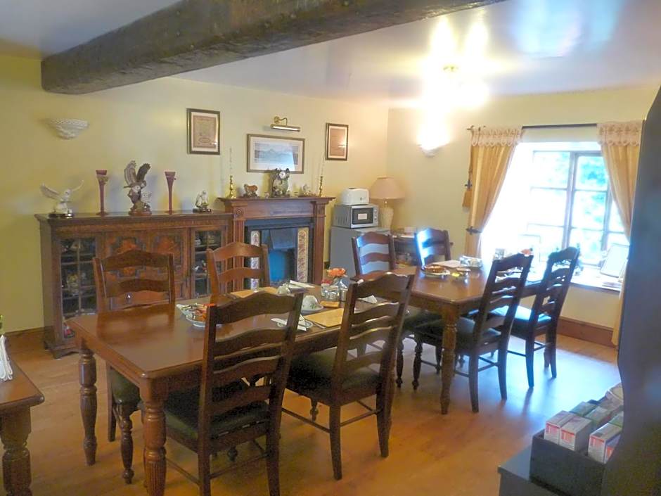 Oakenholt Farm Bed and Breakfast