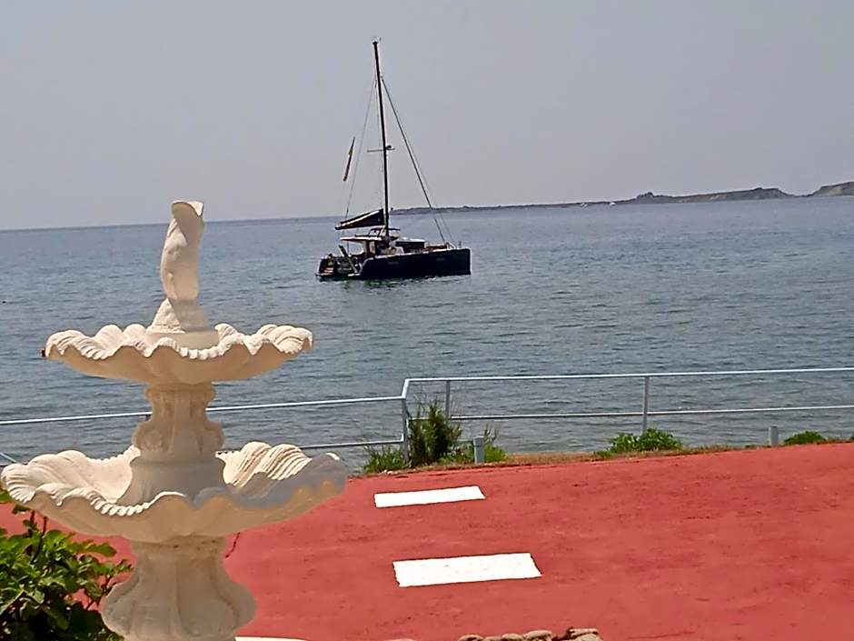 Kefalonia Beach Hotel & Bungalows