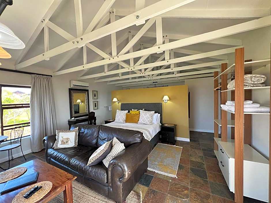 Sea Whisper Guest House & Self Catering